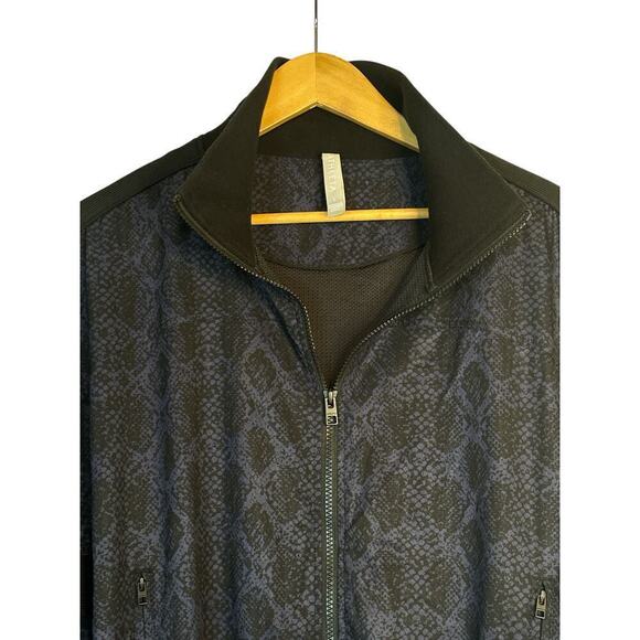 Athleta Women's Full Zip Brooklyn Track Bomber Printed Jacket Size L Multi NWT - Picture 6 of 10